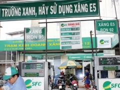 Giờ G xăng E5 đã điểm: Lượng xăng E5 tiêu thụ trên thị trường mới đạt 9% Giờ G xăng E5 đã điểm: Lượng xăng E5 tiêu thụ trên thị trường mới đạt 9%