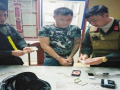Bắt đối tượng mua thuốc lắc, ma túy đá về tổ chức sinh nhật Bắt đối tượng mua thuốc lắc, ma túy đá về tổ chức sinh nhật