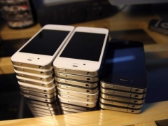 'Vạch' chiêu trò bán Iphone cũ giá rẻ tại một số cửa hàng 'Vạch' chiêu trò bán Iphone cũ giá rẻ tại một số cửa hàng