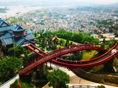 Cầu Koi lọt top những cây cầu check in khiến giới trẻ phát cuồng Cầu Koi lọt top những cây cầu check in khiến giới trẻ phát cuồng