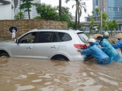 Những lưu ý giúp ô tô an toàn 'sống sót' qua mùa mưa bão Những lưu ý giúp ô tô an toàn 'sống sót' qua mùa mưa bão