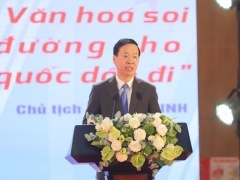 Chủ tịch nước: Các nhà văn luôn là những chiến sĩ bảo vệ phẩm giá con người