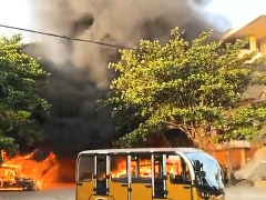 Hội An: Cháy lớn thiêu rụi 40 xe điện du lịch