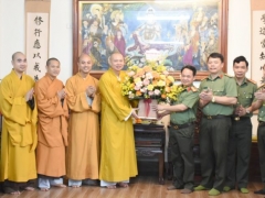 Lãnh đạo Công an tỉnh Thanh Hóa chúc mừng Đại lễ Phật đản năm 2024