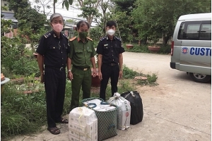 Phát hiện và thu giữ 1.250 bao thuốc lá ngoại nhập lậu tại khu vực biên giới Hồng Ngự - Đồng Tháp