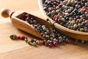 Giá tiêu hôm nay 4/4: Bật tăng, tái lập mốc 140.000 đồng/kg nhờ lực cầu hồi phục