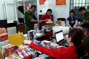 Khánh Hòa: Thu giữ gần 20.000 bao thuốc lá lậu và hơn 1.500 cây thuốc lá điện tử