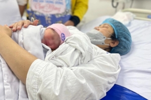 Ba nhóm phụ nữ được hưởng chính sách hỗ trợ sinh con từ ngày 1/7