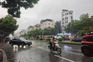 Thời tiết ngày 3/8: Bắc Bộ còn mưa dông, nắng nóng mở rộng ở Trung Bộ và Nam Bộ