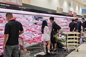 Hàng bình ổn giữ giá, góp phần giảm áp lực chi tiêu của người lao động