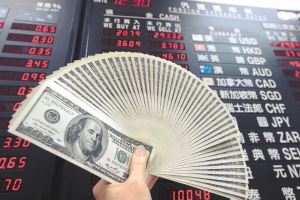 Tỷ giá USD hôm nay 9/8: Đồng bạc xanh chịu sức ép