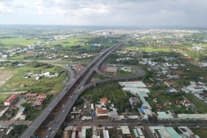 Đẩy nhanh tiến độ các dự án đường bộ cao tốc khu vực Đông Nam Bộ và Tây Nam Bộ