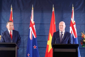 Tổng Bí thư, Chủ tịch nước Tô Lâm và Thủ tướng New Zealand gặp gỡ báo chí, chứng kiến trao văn kiện hợp tác