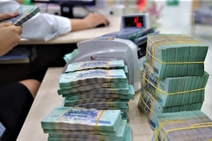 Hơn 11 triệu tỷ đồng nằm trong ngân hàng, vì sao vốn vẫn khó vào sản xuất?