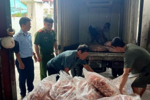 Bắc Ninh: Phạt 24,5 triệu đồng, tiêu hủy hơn 1,3 tấn thực phẩm bẩn