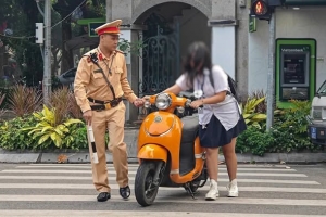 Từ hôm nay, Hà Nội tăng cường kiểm tra học sinh, phụ huynh và xe đưa đón