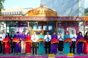 Sa Pa khánh thành tháp đồng hồ biểu tượng, đưa tiện ích số vào phục vụ du khách