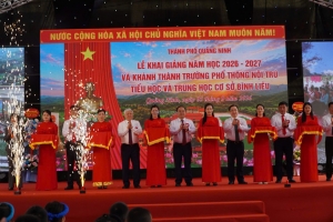 Phó Chủ tịch Thường trực Quốc hội Đỗ Văn Chiến dự khai giảng tại Quảng Ninh