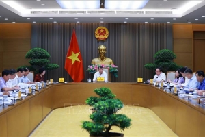 Thủ tướng Chính phủ: Bảo đảm nguồn cung thuốc, thiết bị y tế đầy đủ với giá hợp lý