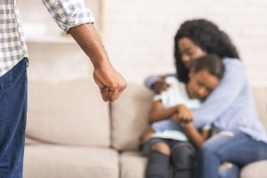 Tổng đài 117 hoạt động 24/7, tiếp nhận tin báo bạo lực gia đình trên toàn quốc