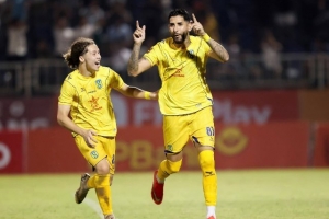 SLNA thắng đậm Hà Nội FC, tạo cú sốc tại Hàng Đẫy