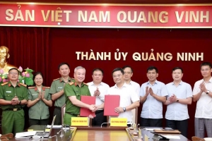 Bàn giao Cơ quan Thường trực BCĐ Phát triển khoa học, công nghệ, đổi mới sáng tạo và chuyển đổi số TP Quảng Ninh