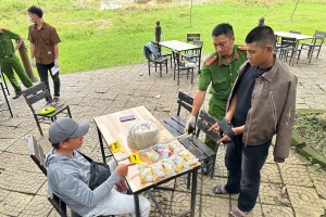 Quảng Trị: Bắt quả tang 2 đối tượng vận chuyển số lượng lớn vật liệu nổ trái phép