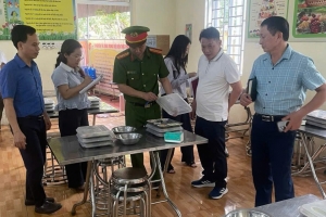 Hải Phòng: Tăng cường kiểm soát thực phẩm đưa vào bếp ăn trường học