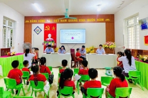 Hà Tĩnh đồng loạt khám sức khỏe đầu năm học cho học sinh