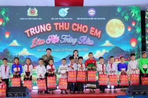 Rộn ràng “Trung thu cho em - Đêm hội trăng rằm” tại Thanh Hóa