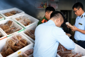 Hà Nội: Thu giữ 240kg nhân bánh Trung thu không rõ nguồn gốc và hết hạn sử dụng