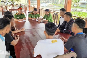14 thanh thiếu niên bị mời làm việc vì dàn dựng clip bạo lực để câu view