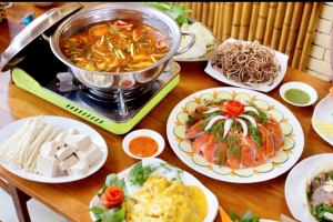 Lên Sa Pa thưởng thức cá hồi: Từ đĩa gỏi mát lành đến nồi lẩu giữa trời lạnh