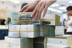 Lãi suất huy động tăng, ACB dẫn đầu biểu niêm yết
