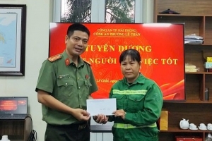 Hải Phòng: Tuyên dương gương người tốt, việc tốt nhặt được 10 triệu đồng trả lại người đánh rơi