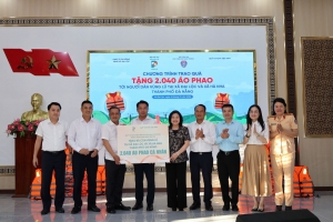 Quỹ Toyota Việt Nam đồng hành cùng chương trình trao tặng 2.040 áo phao cứu sinh tại Đà Nẵng