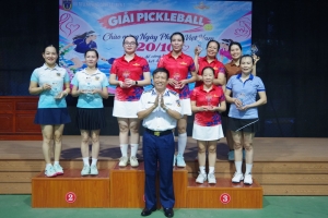 Sôi nổi giải pickleball chào mừng Ngày Phụ nữ Việt Nam