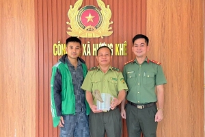 Hà Tĩnh: Người dân tự nguyện giao nộp cá thể tê tê java quý hiếm
