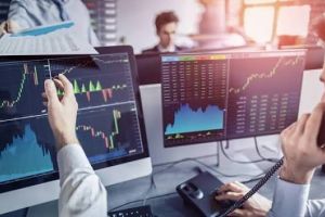 Dư nợ margin lập kỷ lục, nhóm công ty chứng khoán có ngân hàng hậu thuẫn bứt phá mạnh