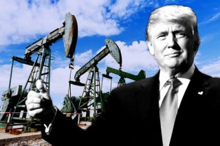 Tổng thống Donald Trump xuống quân bài để áp chế Nga và Saudi