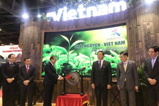 Khai trương Khu gian hàng Việt Nam tại Hội chợ Trung Quốc – ASEAN lần thứ 14