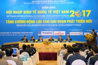 Diễn đàn "Tăng cường động lực cho giai đoạn phát triển mới"
