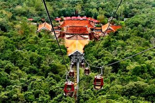 Quảng Ninh: Sập giàn giáo công trình tại Yên Tử