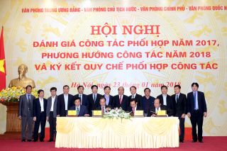 Thủ tướng: Phải tham mưu vì lợi ích chung, tránh lợi ích nhóm