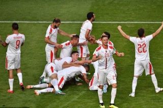 Costa Rica – Serbia: Cú sút phạt siêu đẳng của Aleksandar Kolarov
