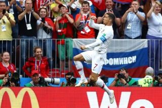 Bồ Đào Nha 1-0 Morocco: 'Siêu nhân' Ronaldo tiếp tục tỏa sáng!