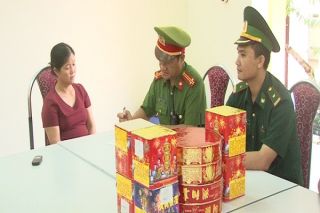 Lạng Sơn: Phát hiện hơn 11,5 kg pháo nổ trên xe khách