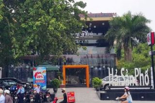 Cưỡng chế sai phạm tại mương Phan Kế Bính: Nhà hàng Hải Sản Phố vẫn 'vững như bàn thạch'?
