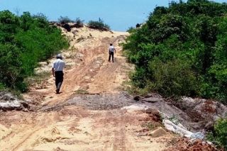 Huế: Cơn “sốt” đất nền tại ven biển Lăng Cô