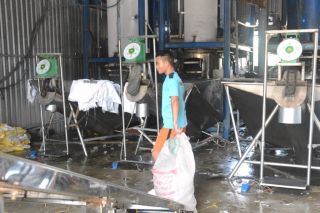 BQL An toàn thực phẩm TP Đà Nẵng: Phát hiện cơ sở sản xuất đá viên không đảm bảo vệ sinh